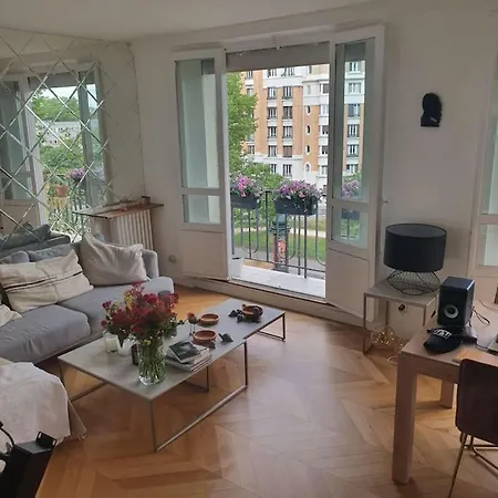 Magnifique Parisien Tres Bon Quartier Paris