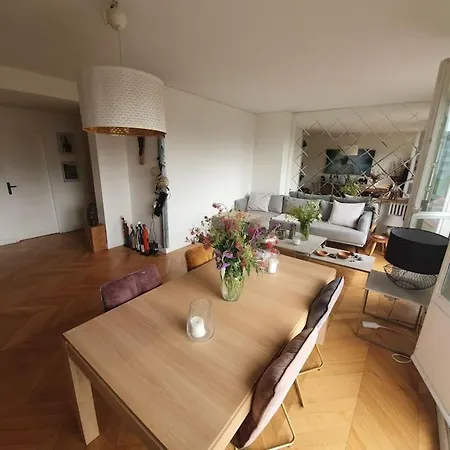 Magnifique Parisien Tres Bon Quartier Apartment